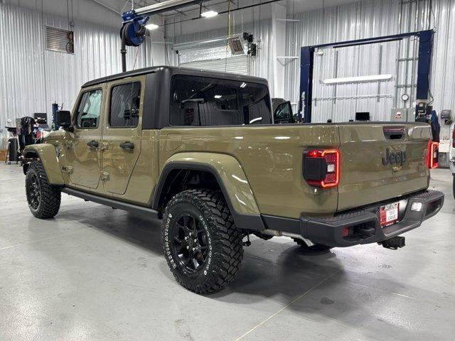 new 2025 Jeep Gladiator car, priced at $49,998