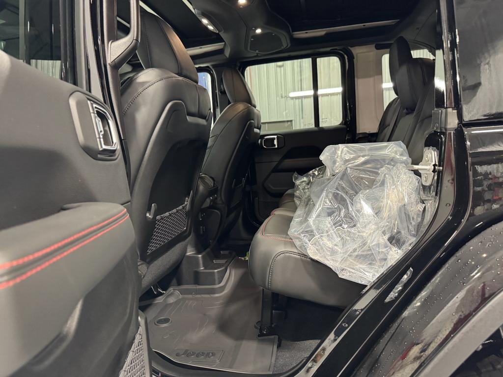 new 2025 Jeep Wrangler car, priced at $73,688