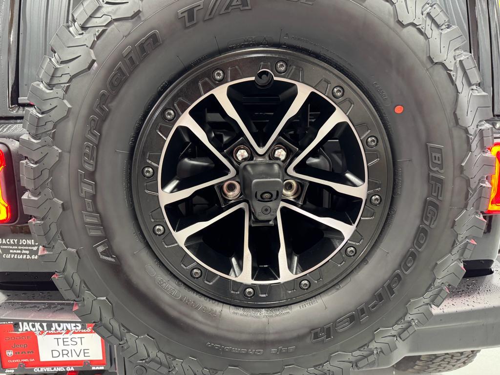 new 2025 Jeep Wrangler car, priced at $73,688