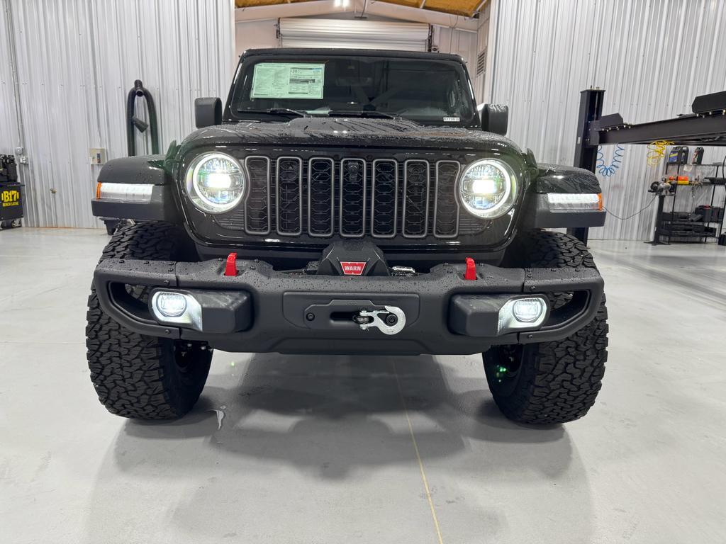 new 2025 Jeep Wrangler car, priced at $73,688