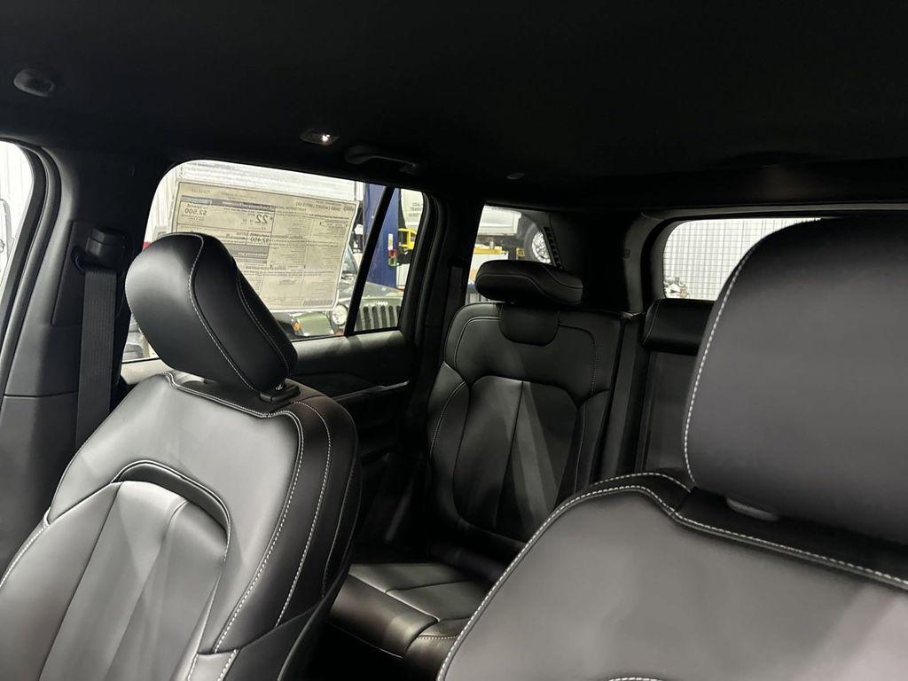 new 2024 Jeep Grand Cherokee car, priced at $42,800
