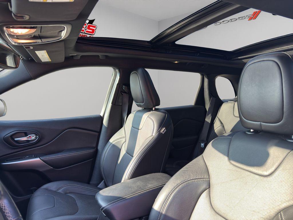 used 2021 Jeep Cherokee car, priced at $23,977