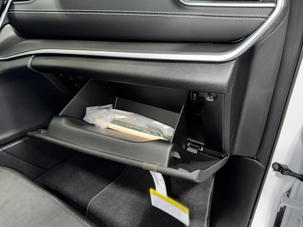 new 2025 Jeep Grand Cherokee L car, priced at $50,775