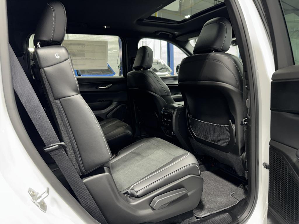 new 2025 Jeep Grand Cherokee L car, priced at $50,775