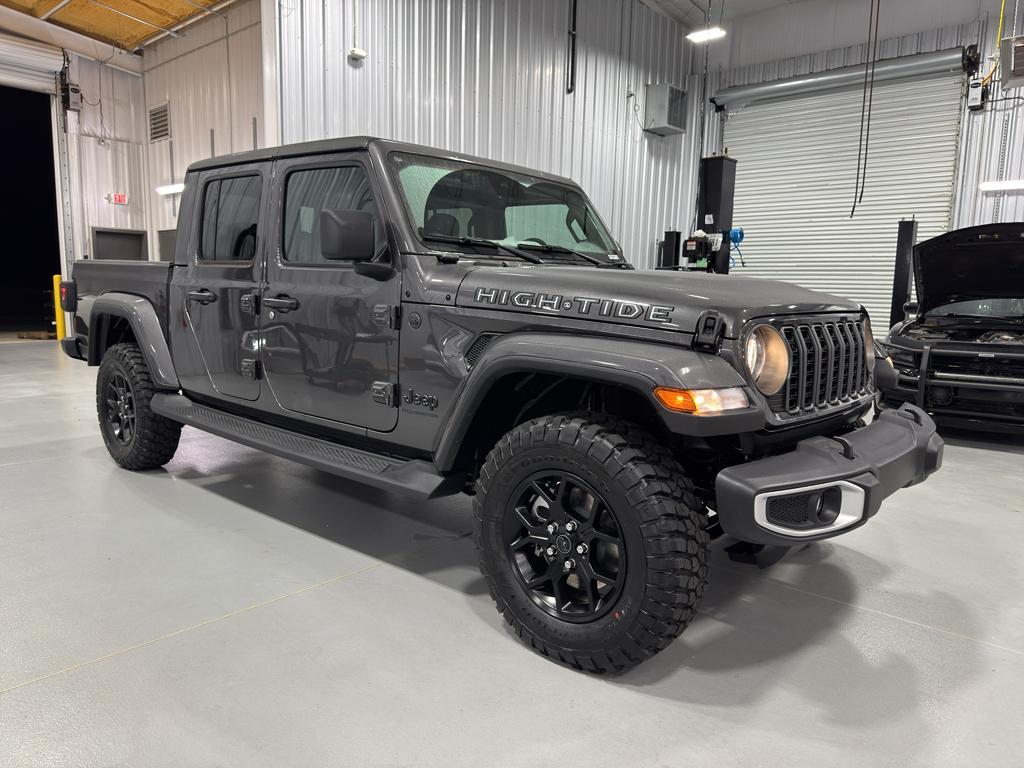 new 2025 Jeep Gladiator car