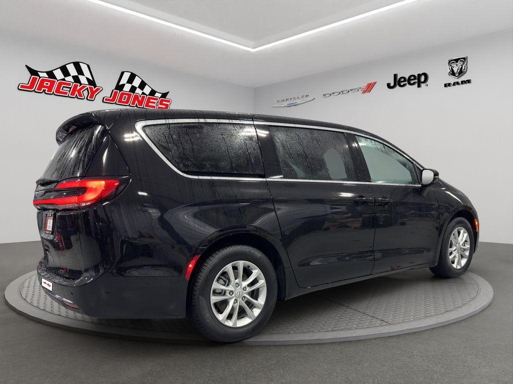 new 2026 Chrysler Pacifica car, priced at $41,894