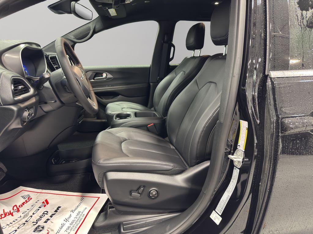 new 2026 Chrysler Pacifica car, priced at $41,894