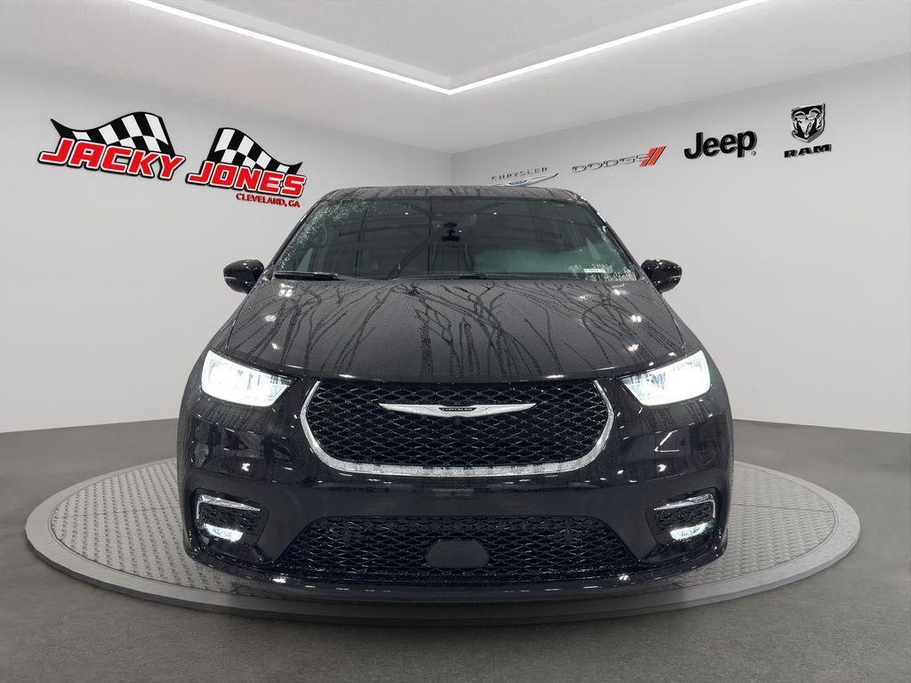 new 2026 Chrysler Pacifica car, priced at $41,894