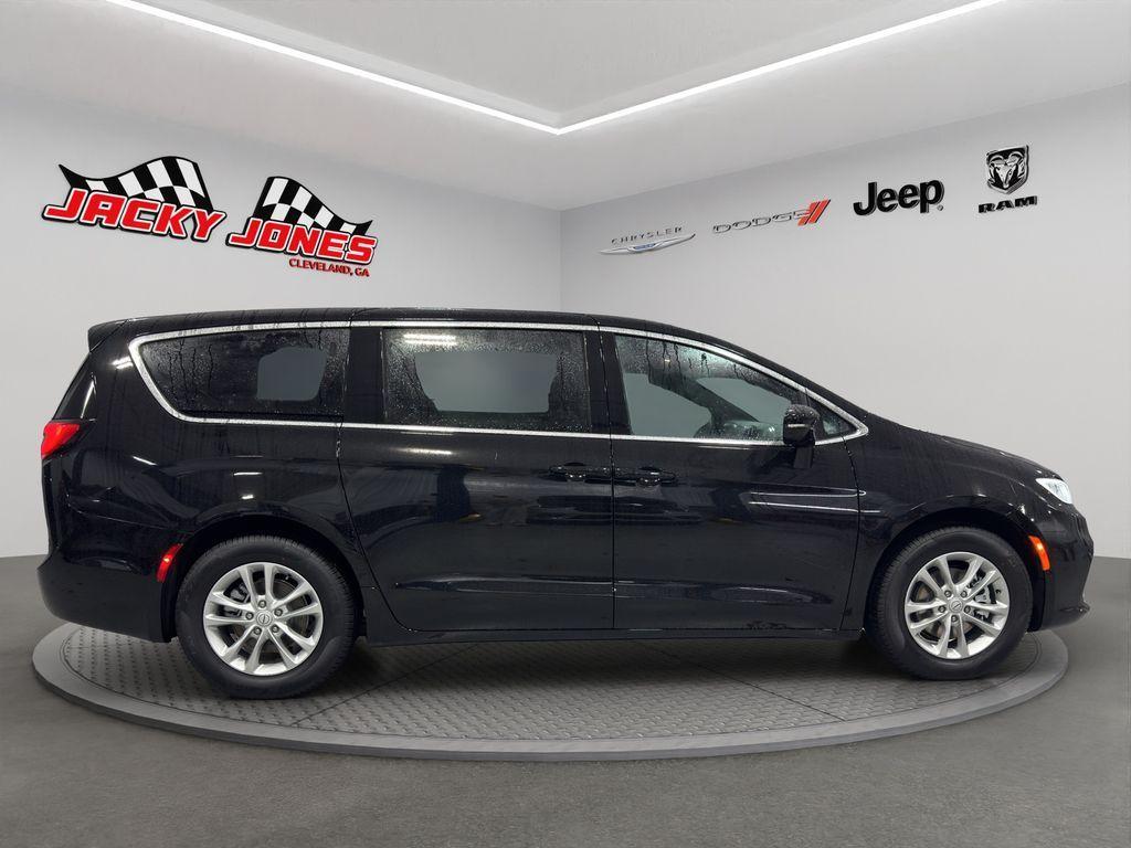 new 2026 Chrysler Pacifica car, priced at $41,894