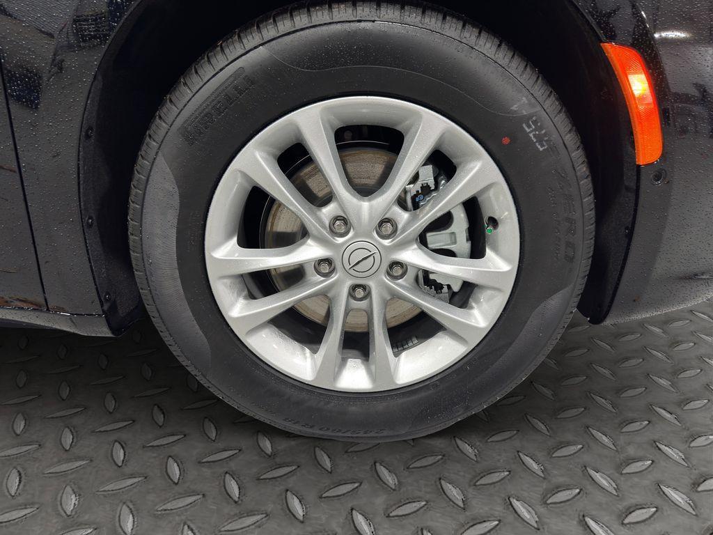 new 2026 Chrysler Pacifica car, priced at $41,894