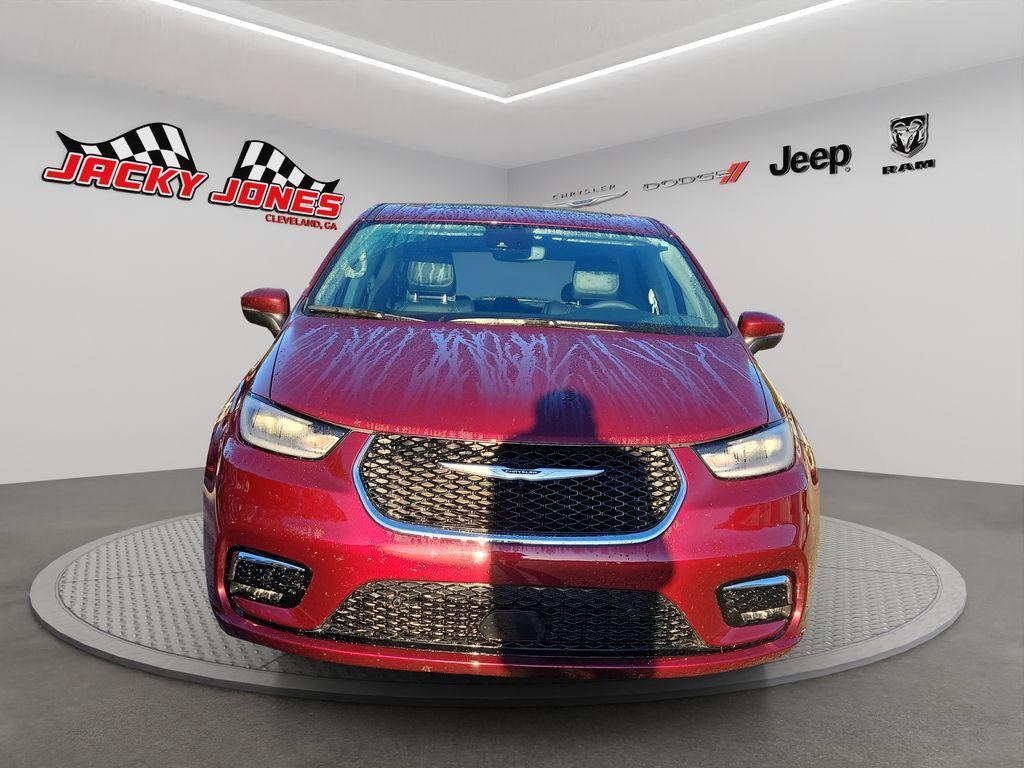 used 2023 Chrysler Pacifica car, priced at $32,964
