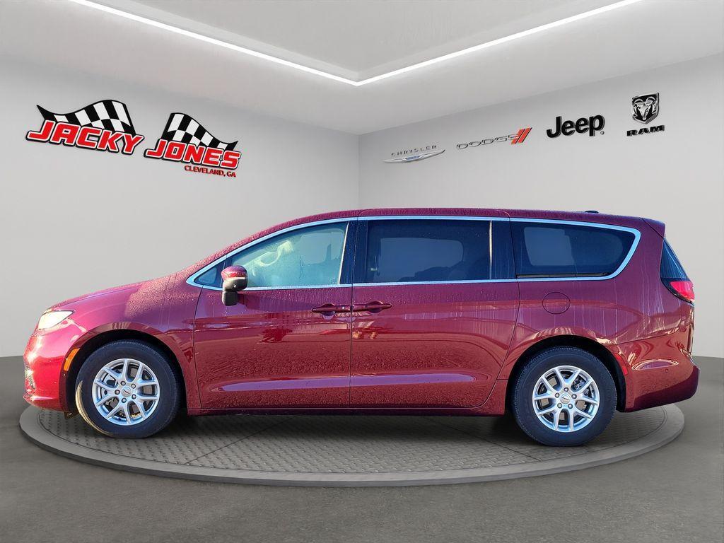 used 2023 Chrysler Pacifica car, priced at $32,964