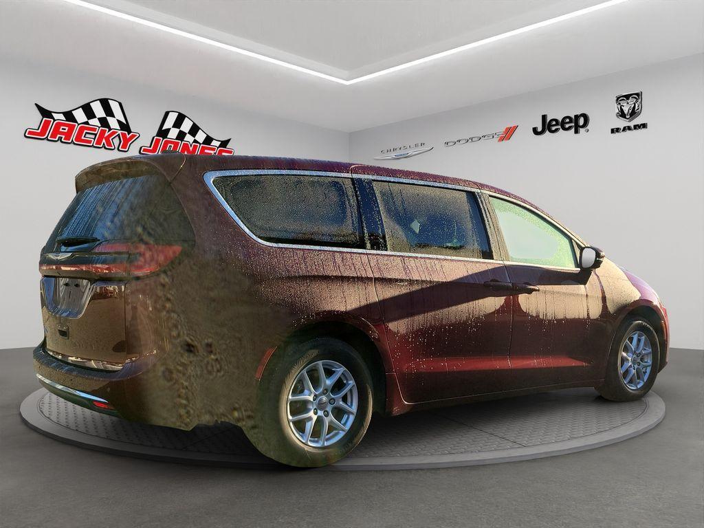 used 2023 Chrysler Pacifica car, priced at $32,964