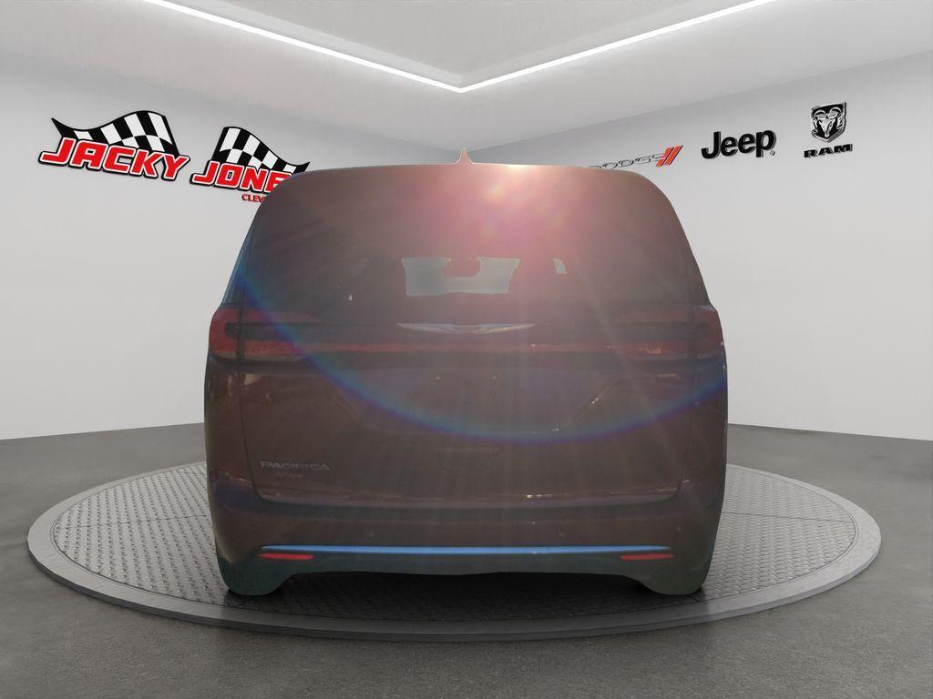 used 2023 Chrysler Pacifica car, priced at $32,964