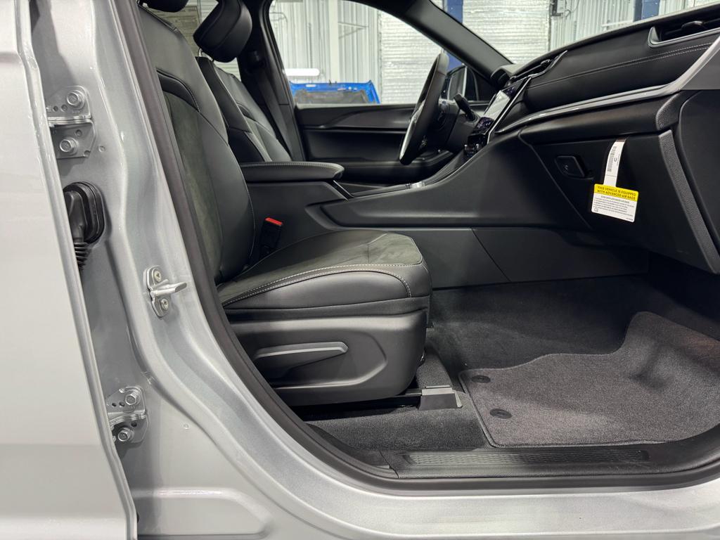 new 2025 Jeep Grand Cherokee L car