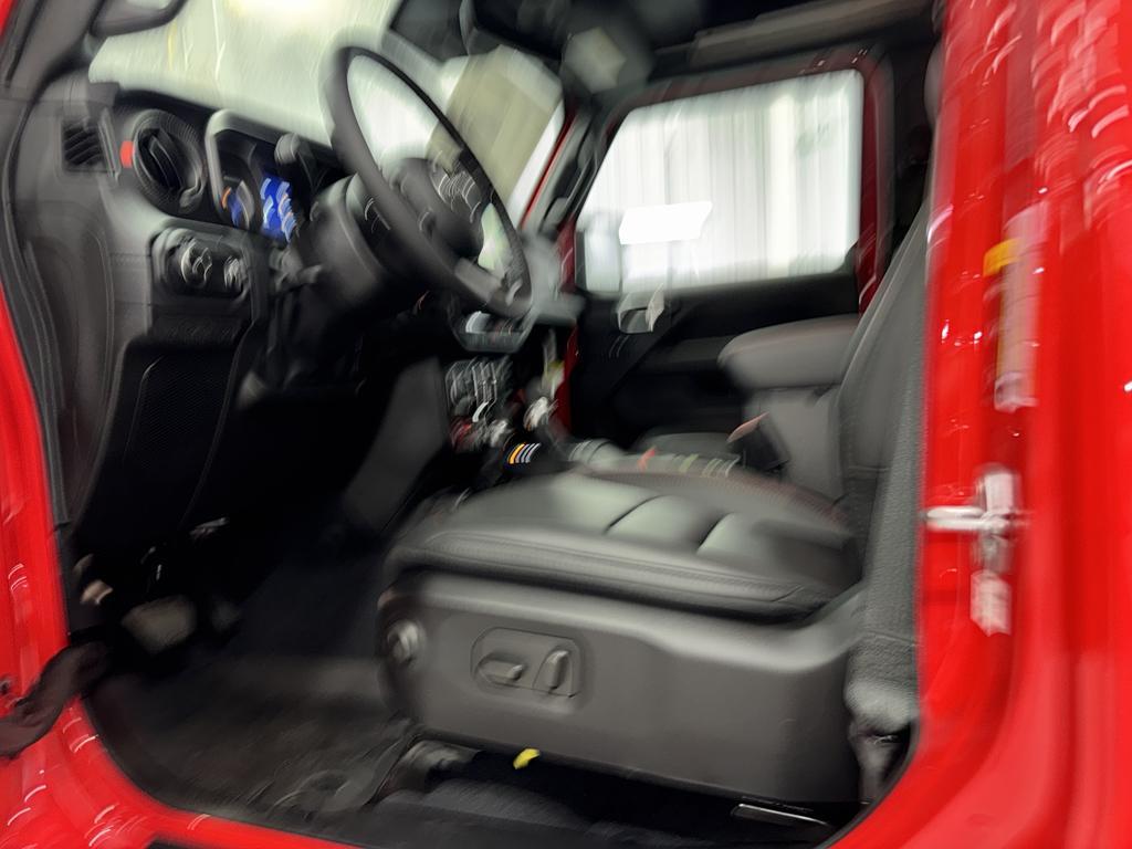 new 2025 Jeep Wrangler car