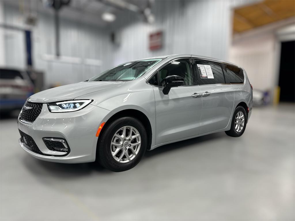 used 2024 Chrysler Pacifica car, priced at $37,969