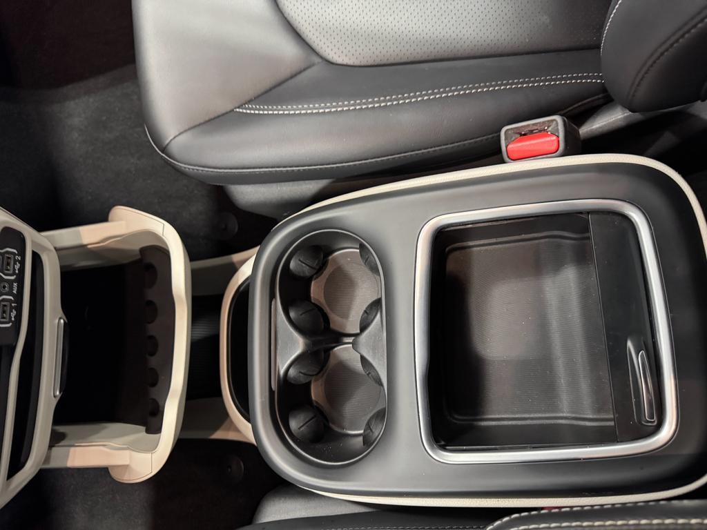 used 2024 Chrysler Pacifica car, priced at $35,969