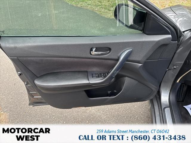 used 2000 Nissan Maxima car, priced at $7,995