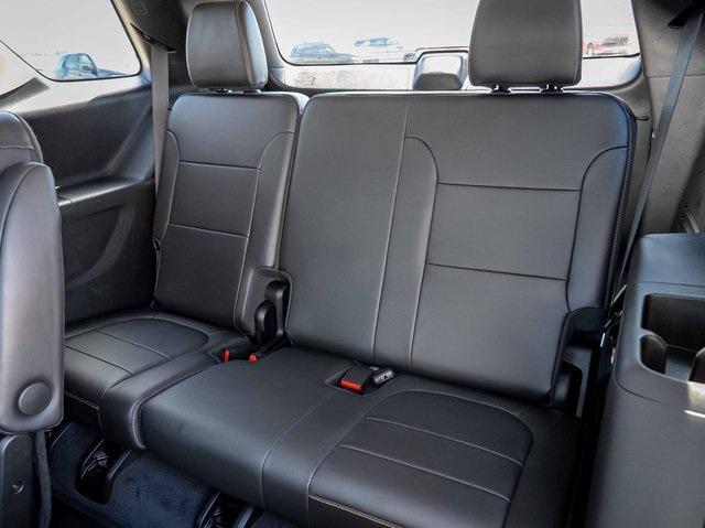 used 2021 Chevrolet Traverse car, priced at $34,999