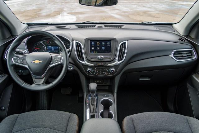 used 2023 Chevrolet Equinox car, priced at $22,396