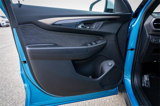 new 2025 Chevrolet TrailBlazer car, priced at $30,580