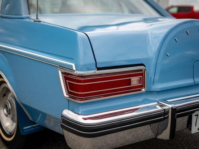 used 1977 Lincoln Continental car, priced at $7,499