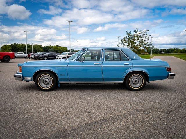 used 1977 Lincoln Continental car, priced at $7,499