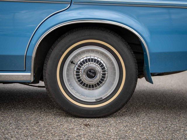 used 1977 Lincoln Continental car, priced at $7,499