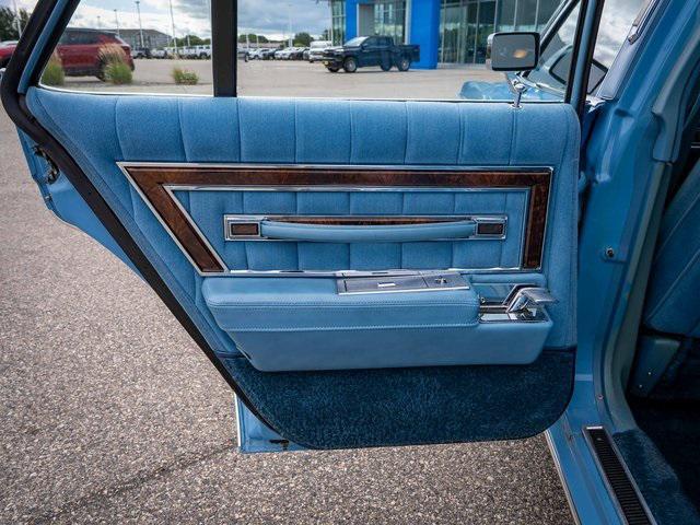 used 1977 Lincoln Continental car, priced at $7,499