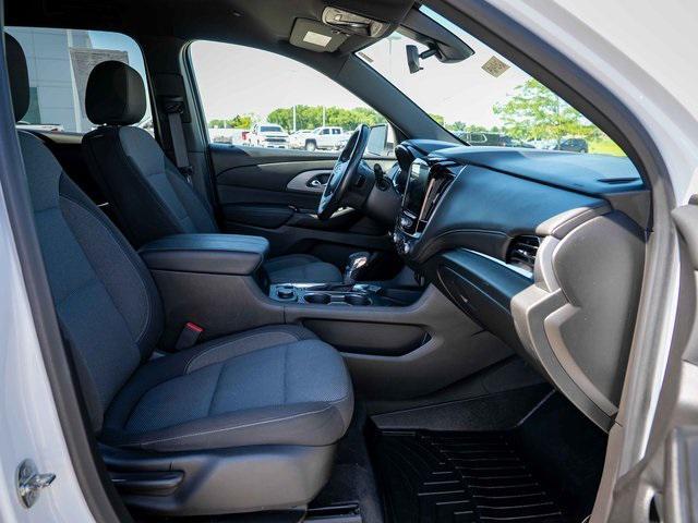 used 2022 Chevrolet Traverse car, priced at $27,999