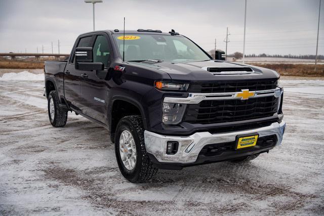 used 2024 Chevrolet Silverado 3500 car, priced at $63,999