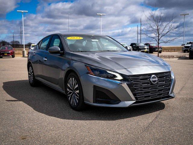used 2023 Nissan Altima car, priced at $17,999