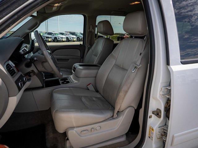 used 2011 Chevrolet Suburban car, priced at $6,799