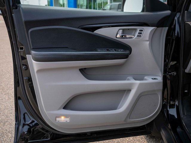used 2016 Honda Pilot car, priced at $13,499