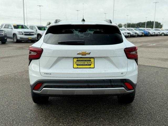 new 2025 Chevrolet Trax car, priced at $22,712