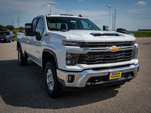 used 2025 Chevrolet Silverado 3500 car, priced at $59,999