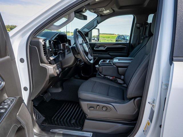 used 2025 Chevrolet Silverado 3500 car, priced at $59,999