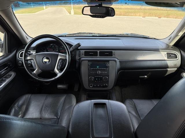 used 2009 Chevrolet Suburban car, priced at $5,195