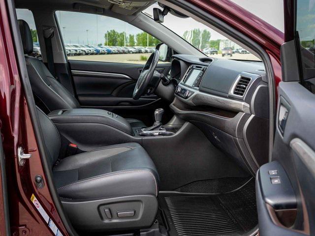 used 2019 Toyota Highlander car, priced at $23,999