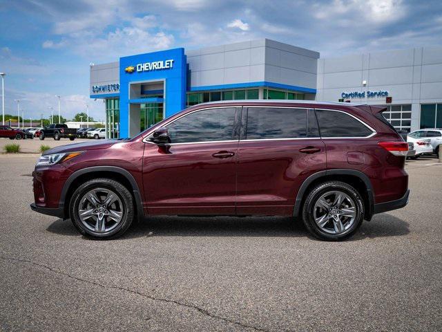 used 2019 Toyota Highlander car, priced at $23,999