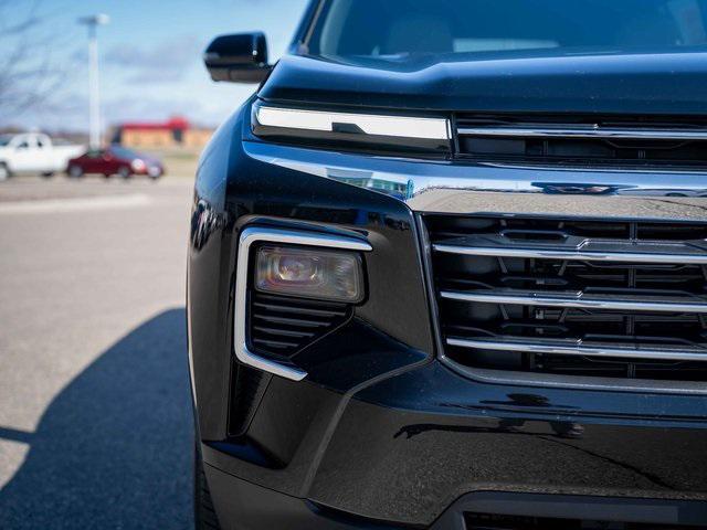 new 2025 Chevrolet Traverse car, priced at $40,988