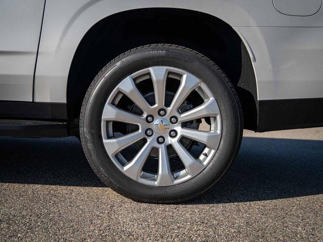 new 2025 Chevrolet Suburban car, priced at $78,575