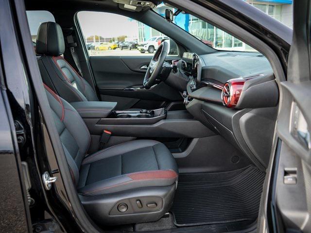 used 2025 Chevrolet Equinox car, priced at $32,399