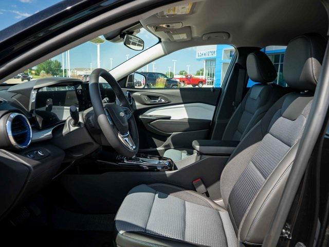 new 2025 Chevrolet Trax car, priced at $22,221