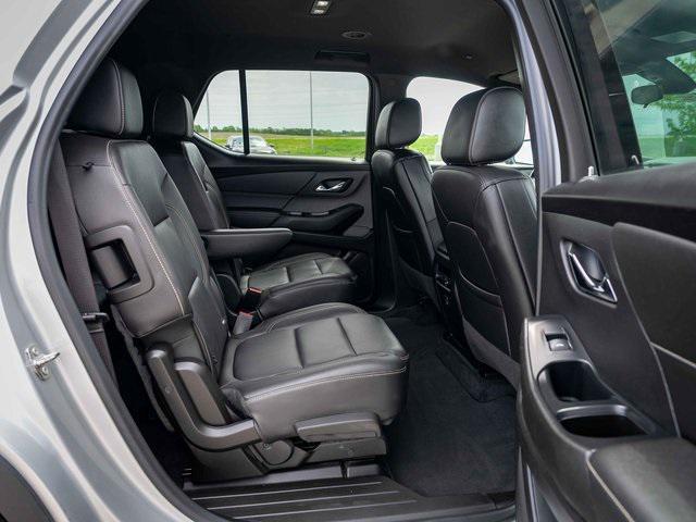 used 2022 Chevrolet Traverse car, priced at $30,999
