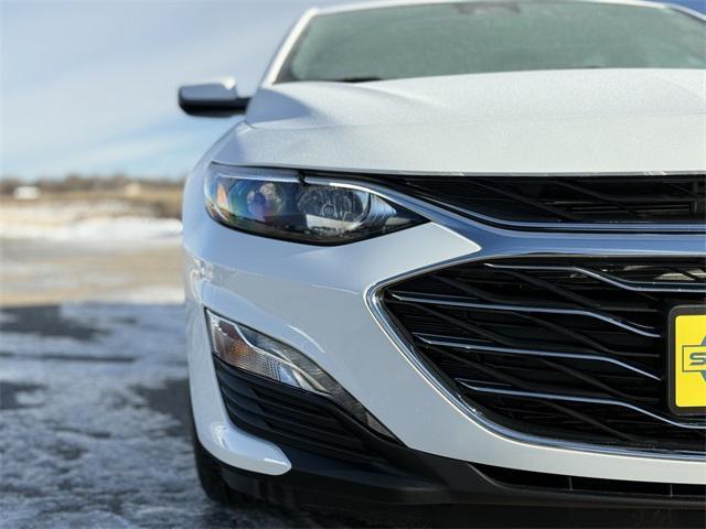 new 2025 Chevrolet Malibu car, priced at $29,295