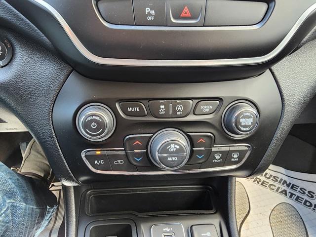 used 2020 Jeep Cherokee car, priced at $16,500