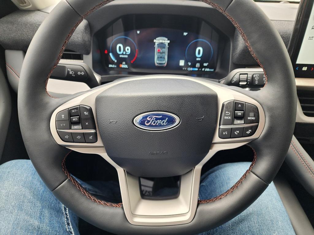 new 2025 Ford Explorer car, priced at $45,362