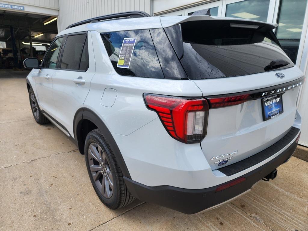 new 2025 Ford Explorer car, priced at $45,362